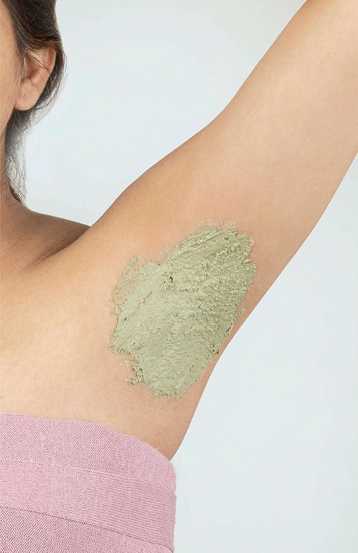 <strong>Aloe Crush UnderArm Ubtan</strong> <br><i>Brightening, Softening & Odour Control</i>
