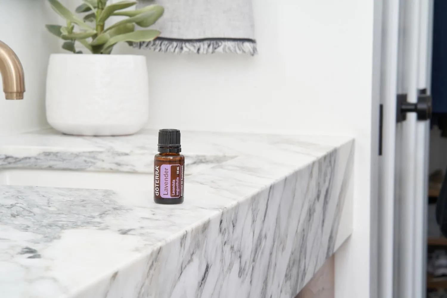 doTERRA Lavender Essential Oil - 15 ml (Lavender)