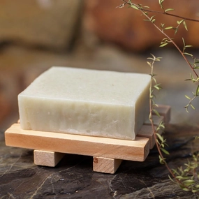 Harakeke and Cucumber Organic Soap with Wooden Soap Tray