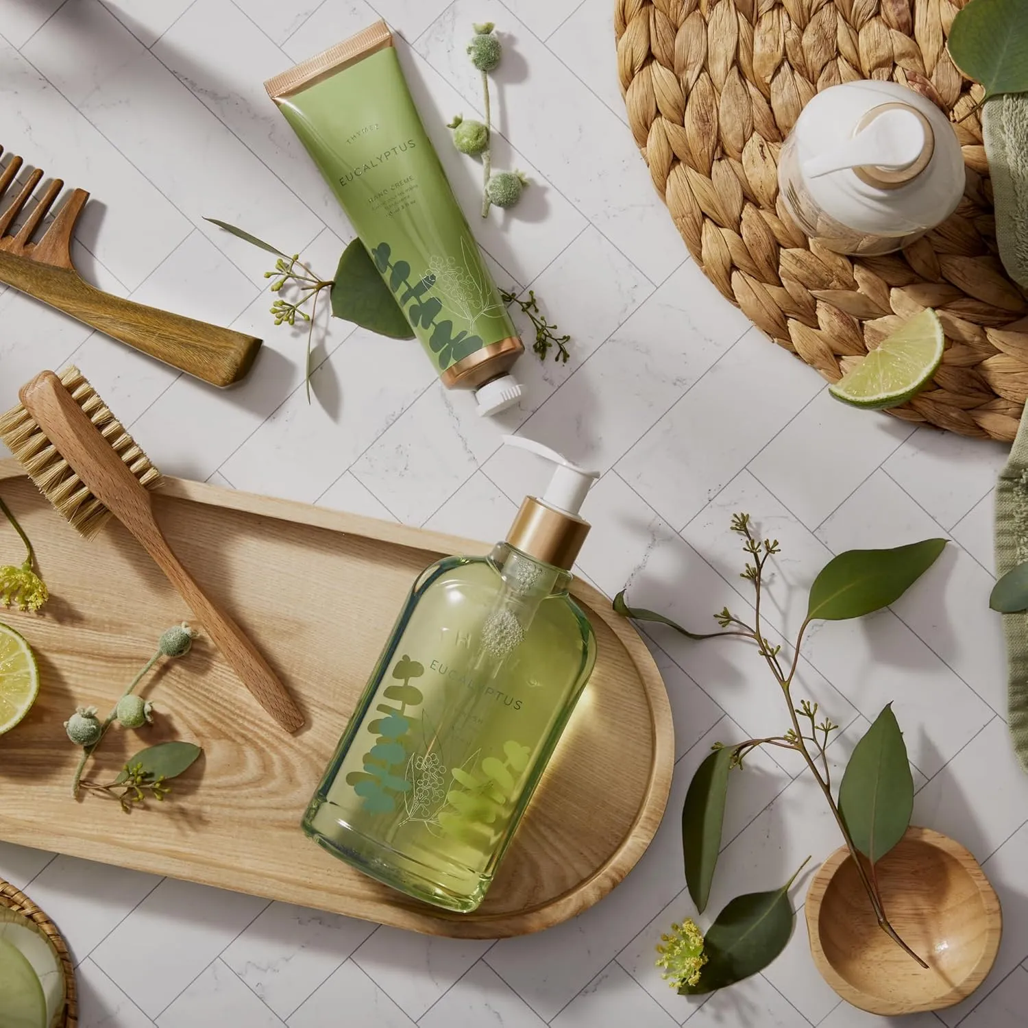 Thymes Moisturizing Body Wash with Pump - Body Soap - Bath Products - Skin Care - Liquid Soap with Notes of Eucalyptus Oil, Petitgrain, Bergamot, Lemongrass, & Fir (Eucalyptus, 9.25 fl oz)